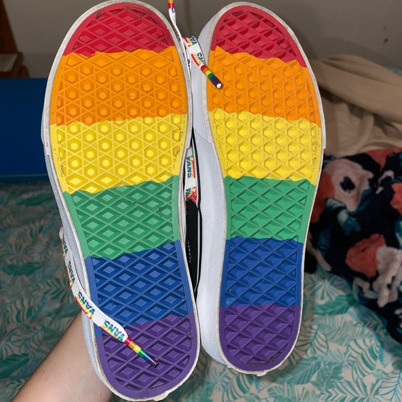 SOLD Rainbow drip pride vans era - Picture 2 of 4